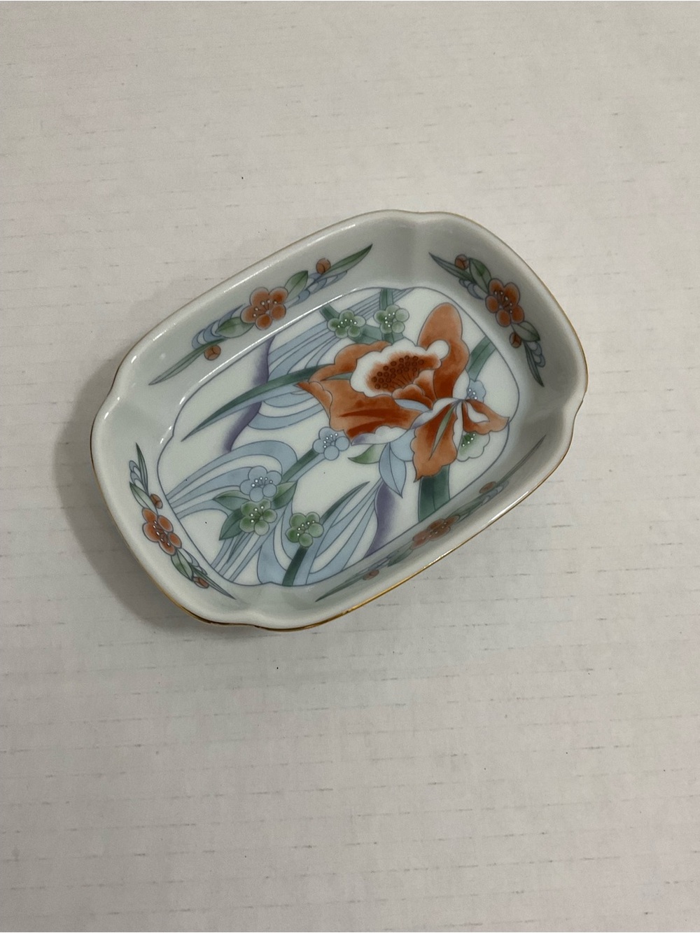 Flora hand decorated ceramic soap dish made in Japan